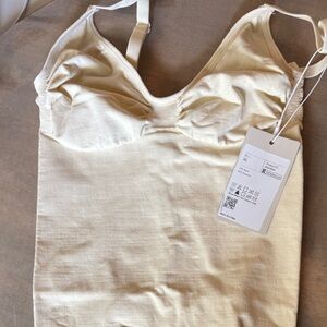 HALARA XL Cream Shapewear Top